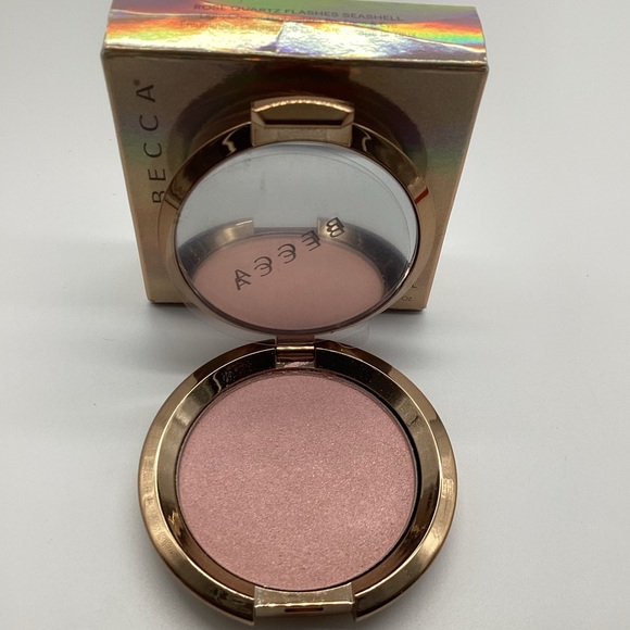โค๏ธHOST PICKโค๏ธ Becca Light Chaser Highlighter in Rose Quartz Flash Seashell BNIB - Picture 10 of 16